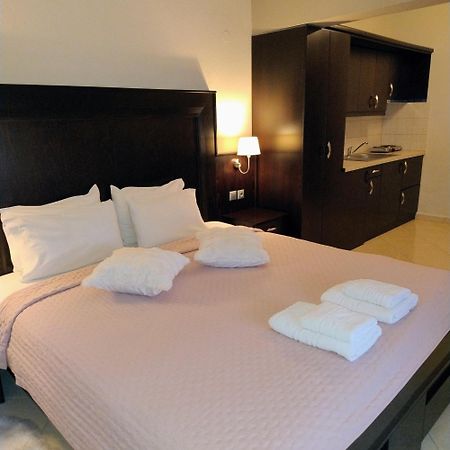 Neraides Hotel Káto Loutrákion Kültér fotó
